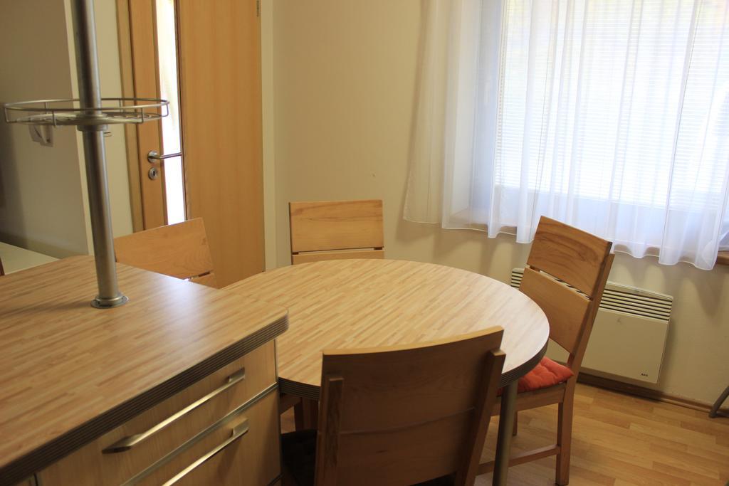 Apartman Lipanek Lipno nad Vltavou Ngoại thất bức ảnh